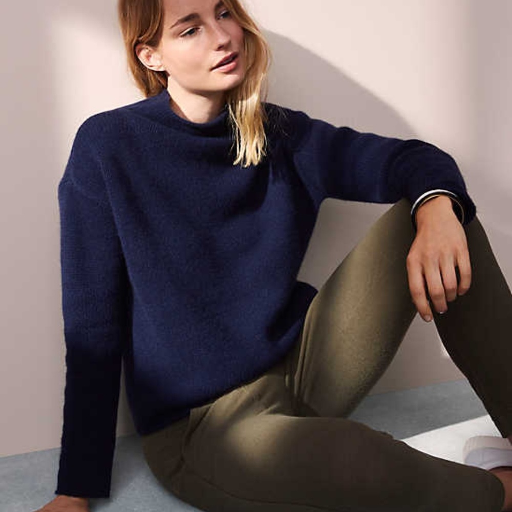 💙 Lou & Grey Cashmere Funnelneck Sweater M